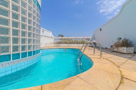 Casa de condomínio à venda com 241m², 3 quartos e 3 vagasÁrea comum - Piscina