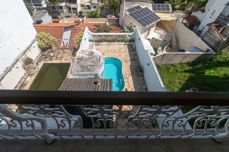 Casa de condomínio à venda com 241m², 3 quartos e 3 vagasVaranda da Suíte