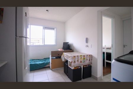 Sala/Cozinha de apartamento para alugar com 2 quartos, 32m² em Vila Graciosa, São Paulo