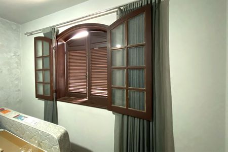 Casa à venda com 495m², 4 quartos e 3 vagas Casa à venda com 495m², 4 quartos e 3 vagasQuarto 3