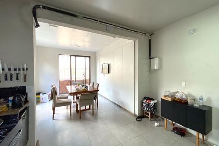 Casa à venda com 495m², 4 quartos e 3 vagas Casa à venda com 495m², 4 quartos e 3 vagasCozinha