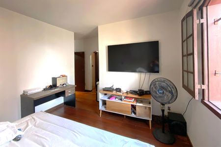 Casa à venda com 495m², 4 quartos e 3 vagas Casa à venda com 495m², 4 quartos e 3 vagasSuite 2