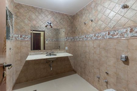 Apartamento à venda com 185m², 3 quartos e 2 vagasBanheiro da Suíte