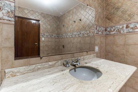 Apartamento à venda com 185m², 3 quartos e 2 vagasBanheiro da Suíte