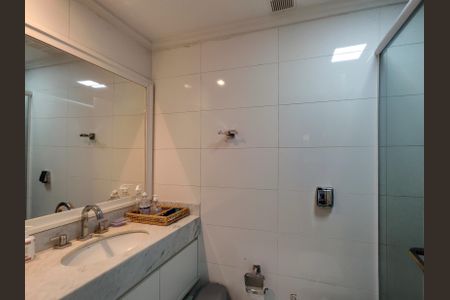 Apartamento à venda com 84m², 2 quartos e 1 vaga Apartamento à venda com 84m², 2 quartos e 1 vagaBanheiro