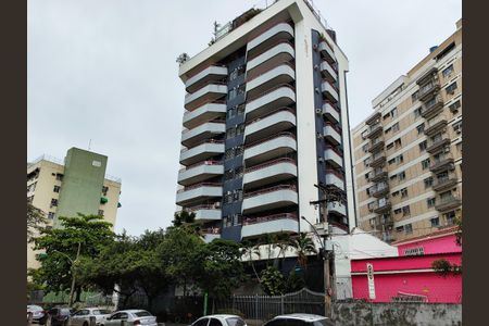 Apartamento à venda com 84m², 2 quartos e 1 vaga Apartamento à venda com 84m², 2 quartos e 1 vagaFachada e portaria