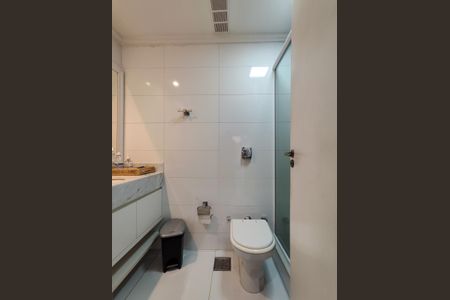Apartamento à venda com 84m², 2 quartos e 1 vaga Apartamento à venda com 84m², 2 quartos e 1 vagaBanheiro