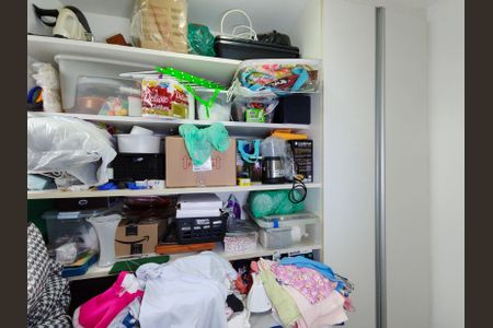 Apartamento à venda com 84m², 2 quartos e 1 vaga Apartamento à venda com 84m², 2 quartos e 1 vagaQuarto de Serviço