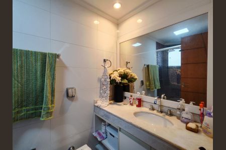 Apartamento à venda com 84m², 2 quartos e 1 vaga Apartamento à venda com 84m², 2 quartos e 1 vagaBanheiro da Suíte