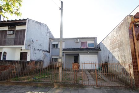 Casa à venda com 297m², 3 quartos e 1 vaga Casa à venda com 297m², 3 quartos e 1 vagaFachada