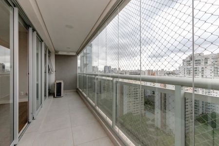 Varanda de apartamento à venda com 1 quarto, 58m² em Santo Amaro, São Paulo