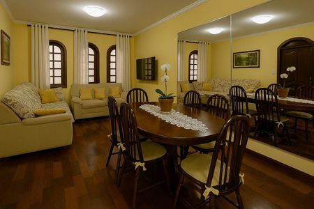 Casa à venda com 3 quartos, 297m² em Vila Arriete, São Paulo