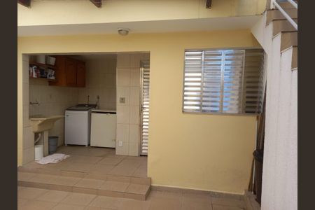 Casa à venda com 3 quartos, 297m² em Vila Arriete, São Paulo