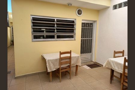 Casa à venda com 3 quartos, 297m² em Vila Arriete, São Paulo