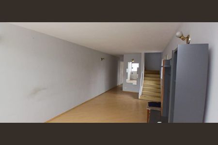 Casa à venda com 3 quartos, 138m² em Vila Romano, São Paulo