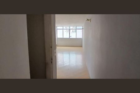 Casa à venda com 3 quartos, 138m² em Vila Romano, São Paulo