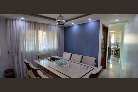 Casa à venda com 3 quartos, 250m² em Jardim Santa Cruz (Campo Grande), São Paulo