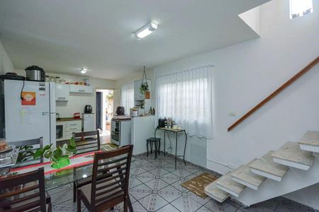 Casa à venda com 4 quartos, 140m² em Jardim Sabara, São Paulo