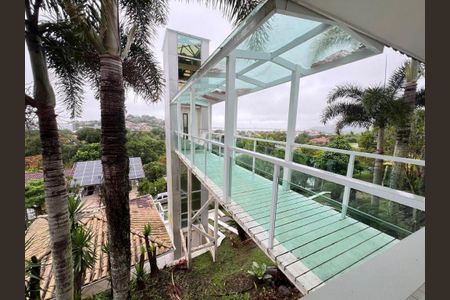Casa à venda com 5 quartos, 360m² em Piratininga, Niterói