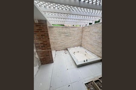 Casa à venda com 5 quartos, 360m² em Piratininga, Niterói
