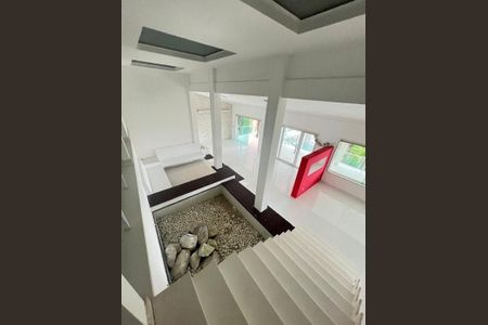 Casa à venda com 5 quartos, 360m² em Piratininga, Niterói