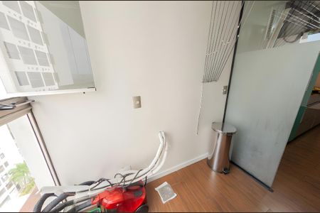 Sala de apartamento à venda com 2 quartos, 70m² em Usina Piratininga, São Paulo