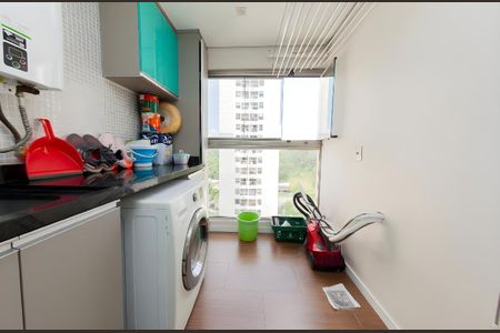 Apartamento à venda com 70m², 2 quartos e 2 vagasLavanderia