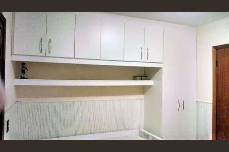 Casa à venda com 72m², 2 quartos e 2 vagas