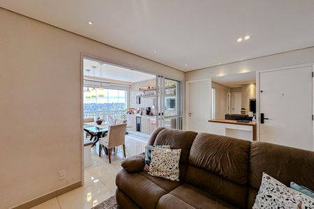 Apartamento à venda com 68m², 2 quartos e 2 vagasSala