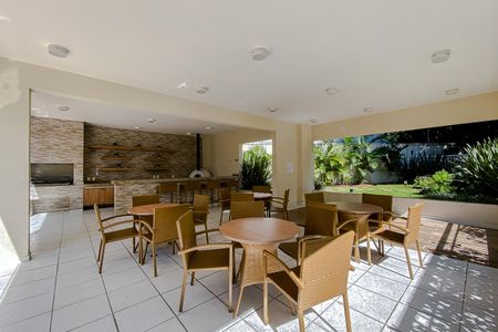 Apartamento à venda com 68m², 2 quartos e 2 vagasÁrea comum - Churrasqueira