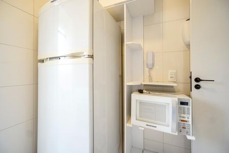 Apartamento para alugar com 48m², 2 quartos e 1 vaga Apartamento para alugar com 48m², 2 quartos e 1 vagaGeladeira e microondas