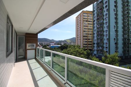 Apartamento à venda com 144m², 3 quartos e 1 vagaSala - Varanda