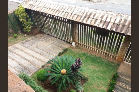 Casa à venda com 264m², 4 quartos e 4 vagas Casa à venda com 264m², 4 quartos e 4 vagasÁrea externa