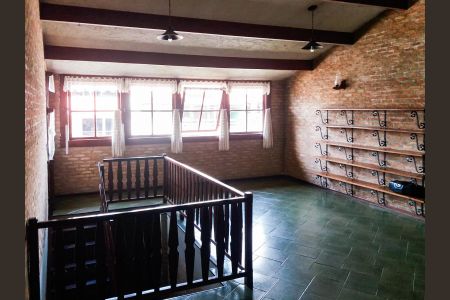 Sala de casa à venda com 4 quartos, 264m² em Álvaro Camargos, Belo Horizonte