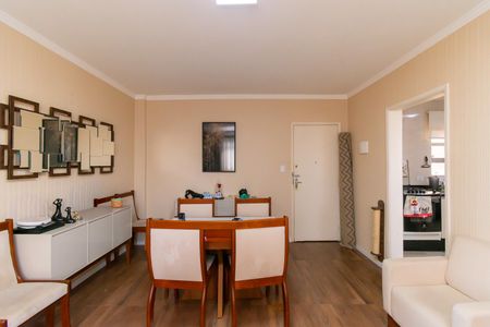 Apartamento à venda com 77m², 2 quartos e sem vagaSala