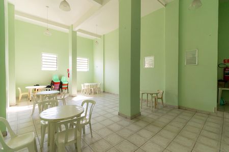 Apartamento à venda com 77m², 2 quartos e sem vagaÁrea comum - Salão de festas