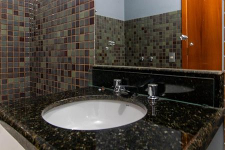 Casa à venda com 175m², 3 quartos e 2 vagasBanheiro Suíte