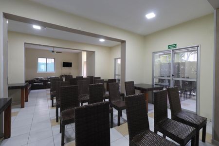 Apartamento para alugar com 65m², 2 quartos e 1 vagaÁrea comum - Salão de festas