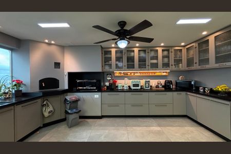 Apartamento à venda com 300m², 3 quartos e 5 vagasCozinha