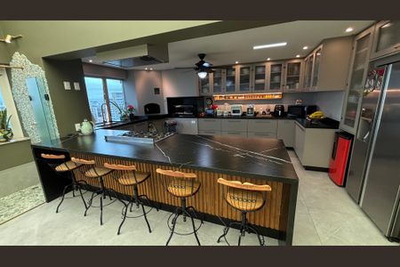 Apartamento à venda com 300m², 3 quartos e 5 vagasCozinha