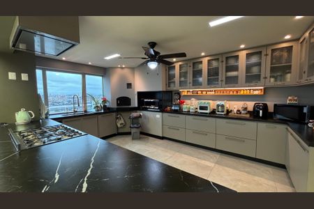 Apartamento à venda com 300m², 3 quartos e 5 vagasCozinha