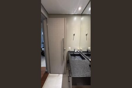 Apartamento à venda com 300m², 3 quartos e 5 vagasBanheiro da Suíte 2