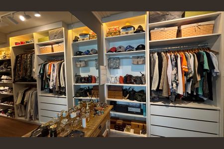 Apartamento à venda com 300m², 3 quartos e 5 vagasSuíte 3 Closet
