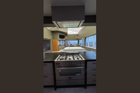 Apartamento à venda com 300m², 3 quartos e 5 vagasCozinha