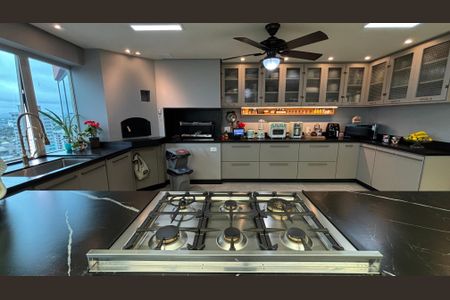 Apartamento à venda com 300m², 3 quartos e 5 vagasCozinha