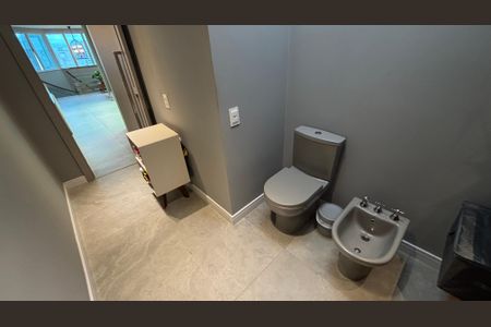 Apartamento à venda com 300m², 3 quartos e 5 vagasLavabo