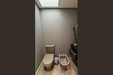 Apartamento à venda com 300m², 3 quartos e 5 vagasLavabo