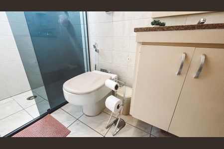 Apartamento à venda com 96m², 3 quartos e 1 vaga Apartamento à venda com 96m², 3 quartos e 1 vagaBanheiro