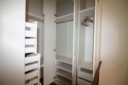 Apartamento para alugar com 75m², 1 quarto e 1 vagaCloset da suíte