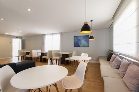 Apartamento para alugar com 44m², 2 quartos e sem vagaÁrea comum - Salão de festas